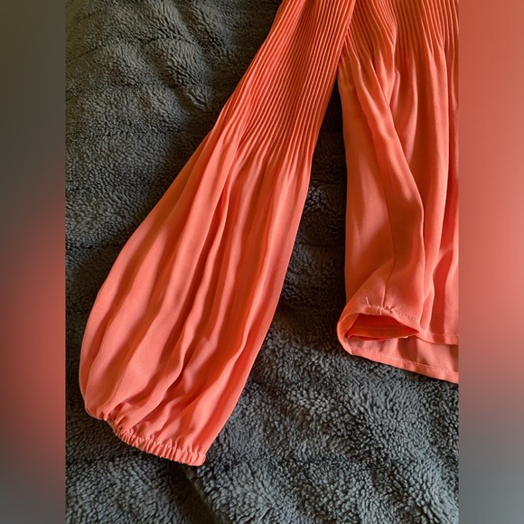 2 for $20 🌸 Joe Fresh Chiffon Top - Picture 3 of 4